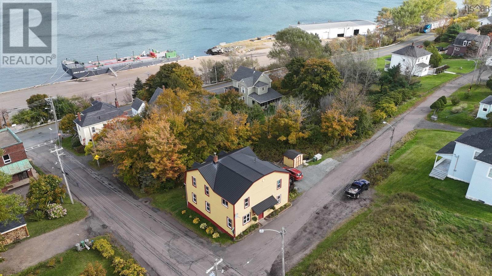 436 Wylde Street, Mulgrave, Nova Scotia  B0E 2G0 - Photo 2 - 202600006