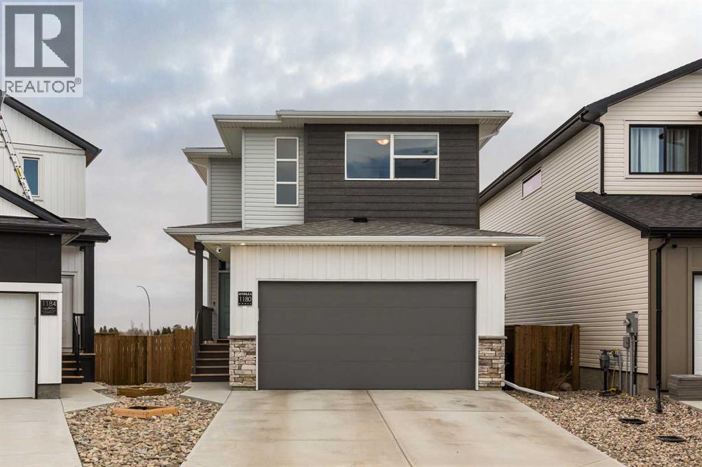 1180 Coalbrook Place W, Lethbridge, Alberta