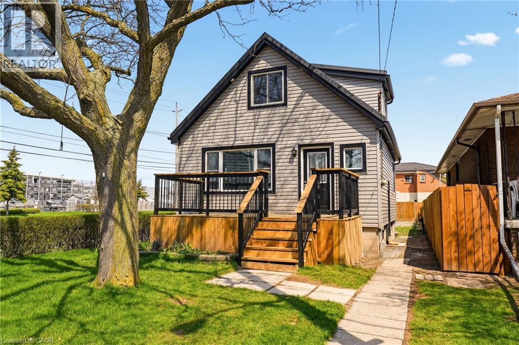 267 VANSITMART Avenue, Hamilton, Ontario