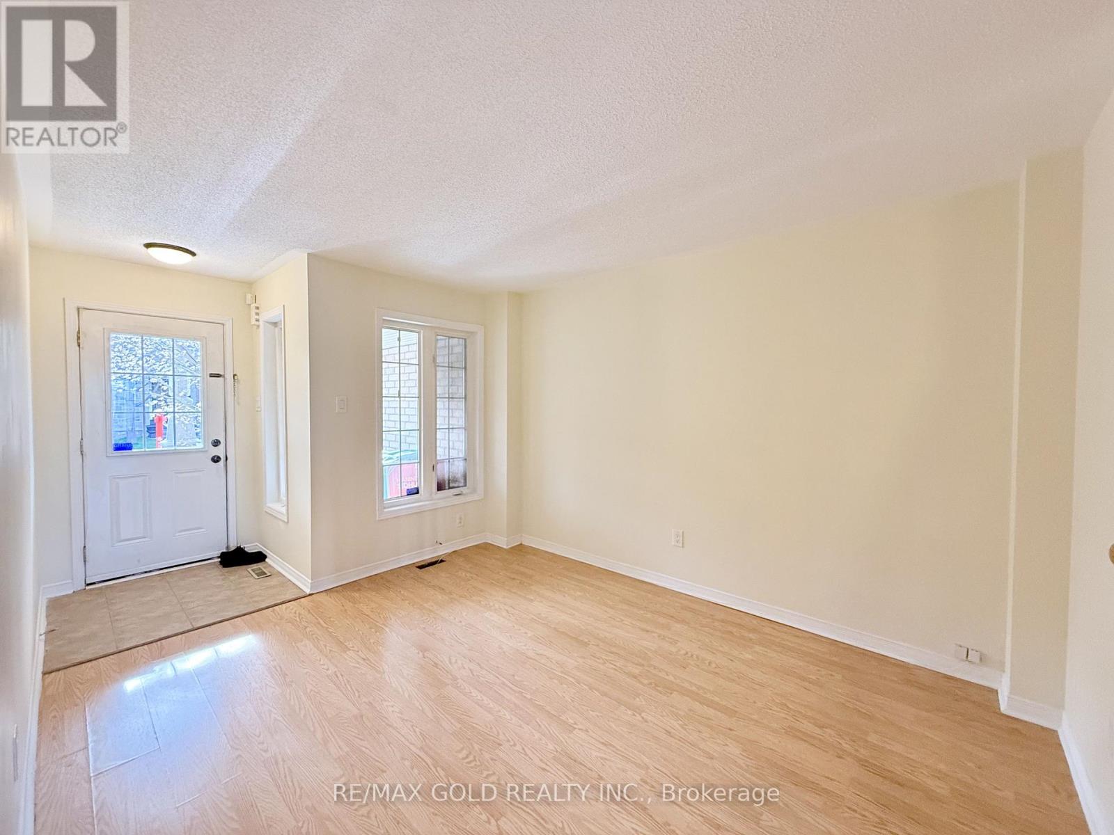 13 Bamboo Grove, Brampton, Ontario  L6R 0L9 - Photo 2 - W13083418