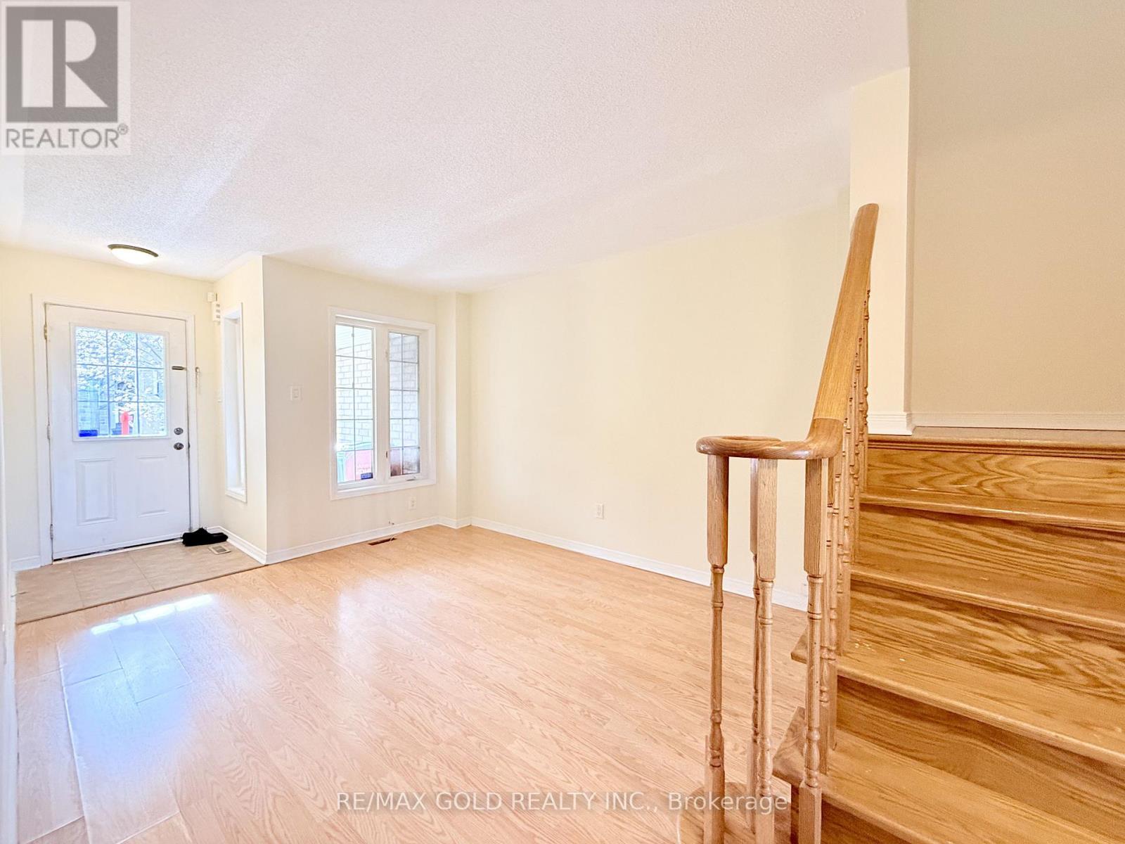 13 Bamboo Grove, Brampton, Ontario  L6R 0L9 - Photo 3 - W13083418