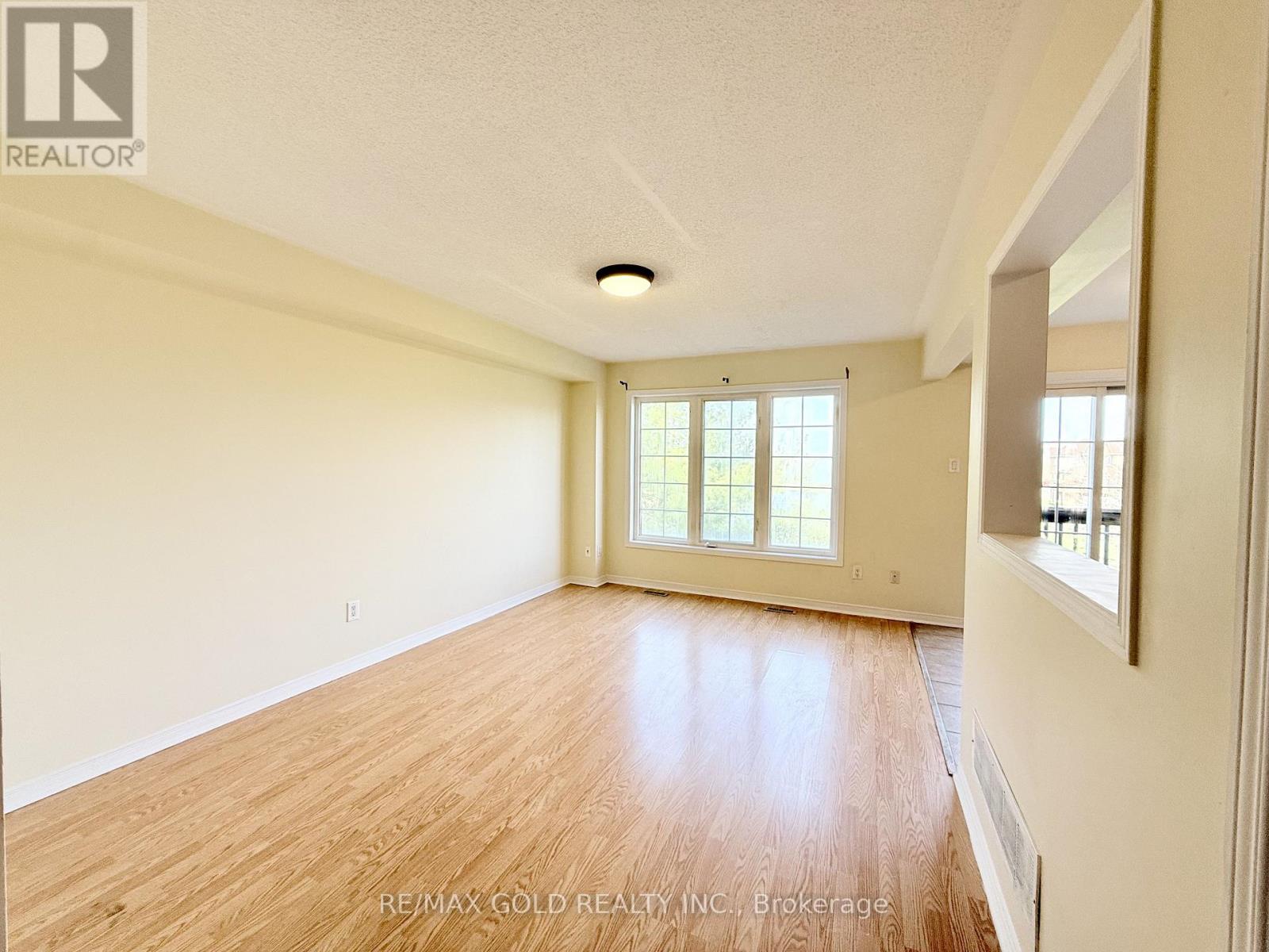 13 Bamboo Grove, Brampton, Ontario  L6R 0L9 - Photo 5 - W13083418
