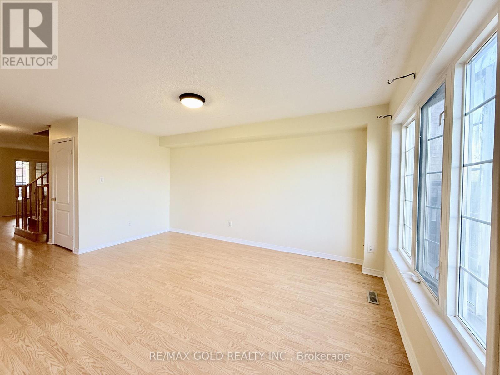 13 Bamboo Grove, Brampton, Ontario  L6R 0L9 - Photo 7 - W13083418