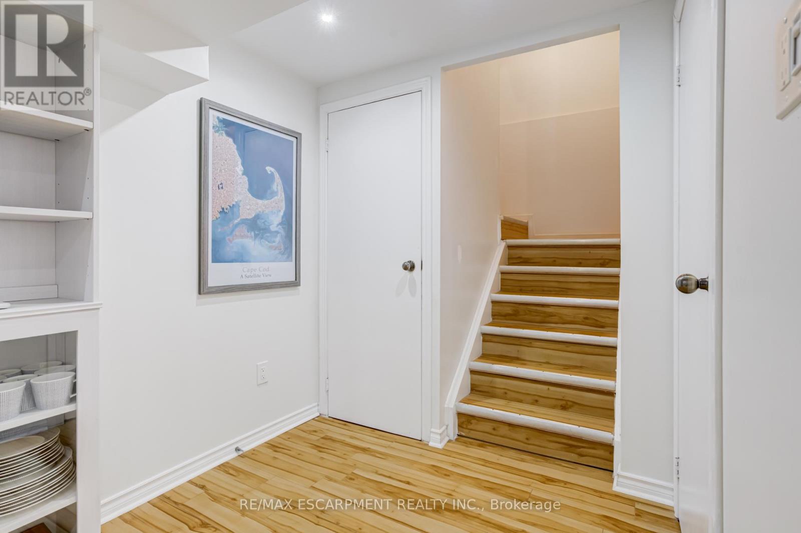 1527 Riley Avenue, Burlington, Ontario  L7M 3C3 - Photo 31 - W13083426