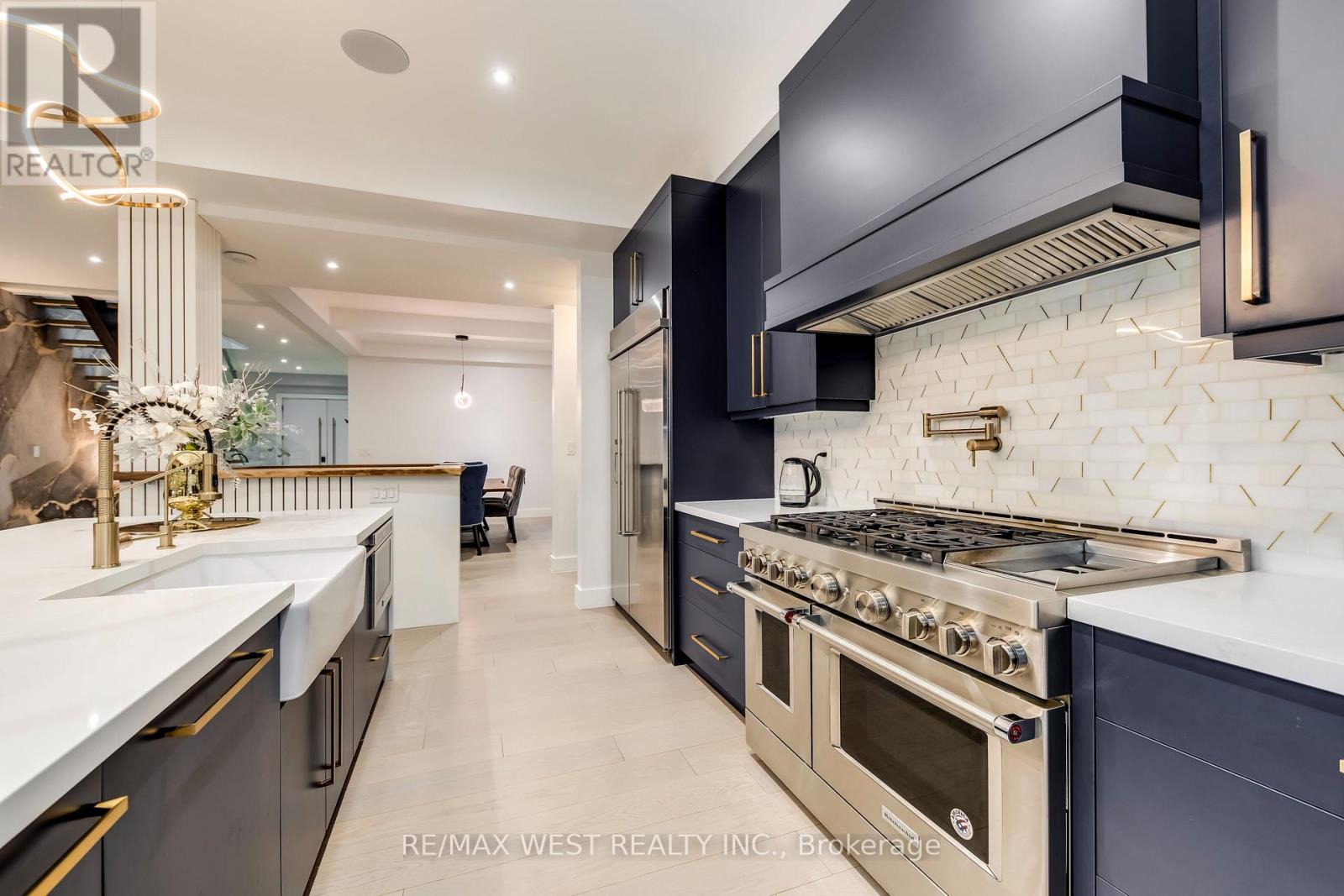 6 Creston Road, Toronto, Ontario  M6A 1J1 - Photo 12 - W13083448