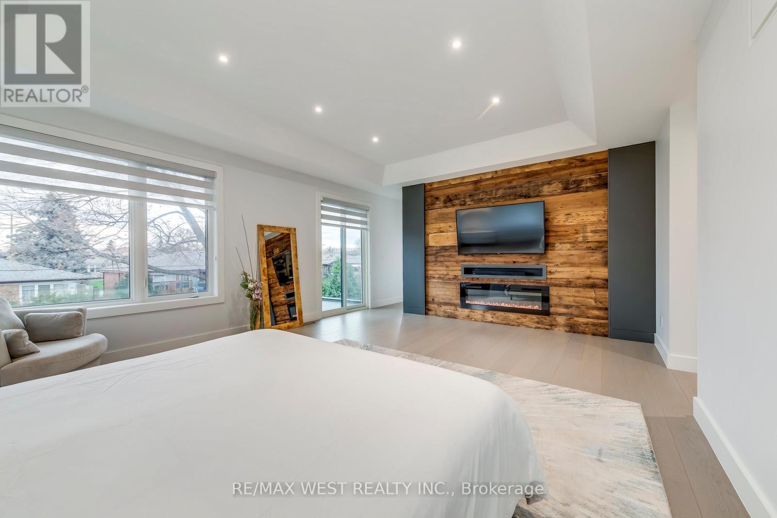 6 Creston Road, Toronto, Ontario  M6A 1J1 - Photo 21 - W13083448