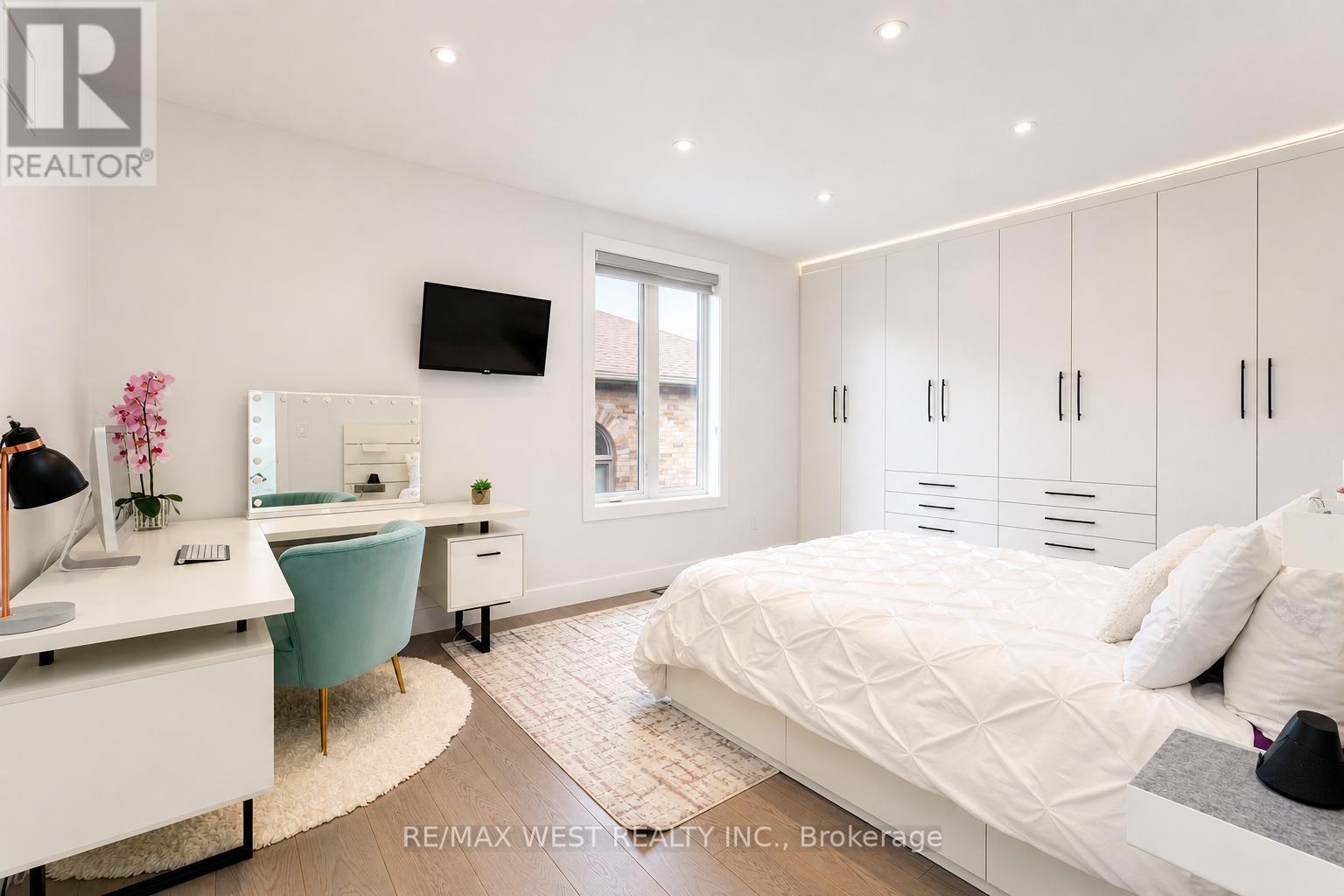 6 Creston Road, Toronto, Ontario  M6A 1J1 - Photo 29 - W13083448