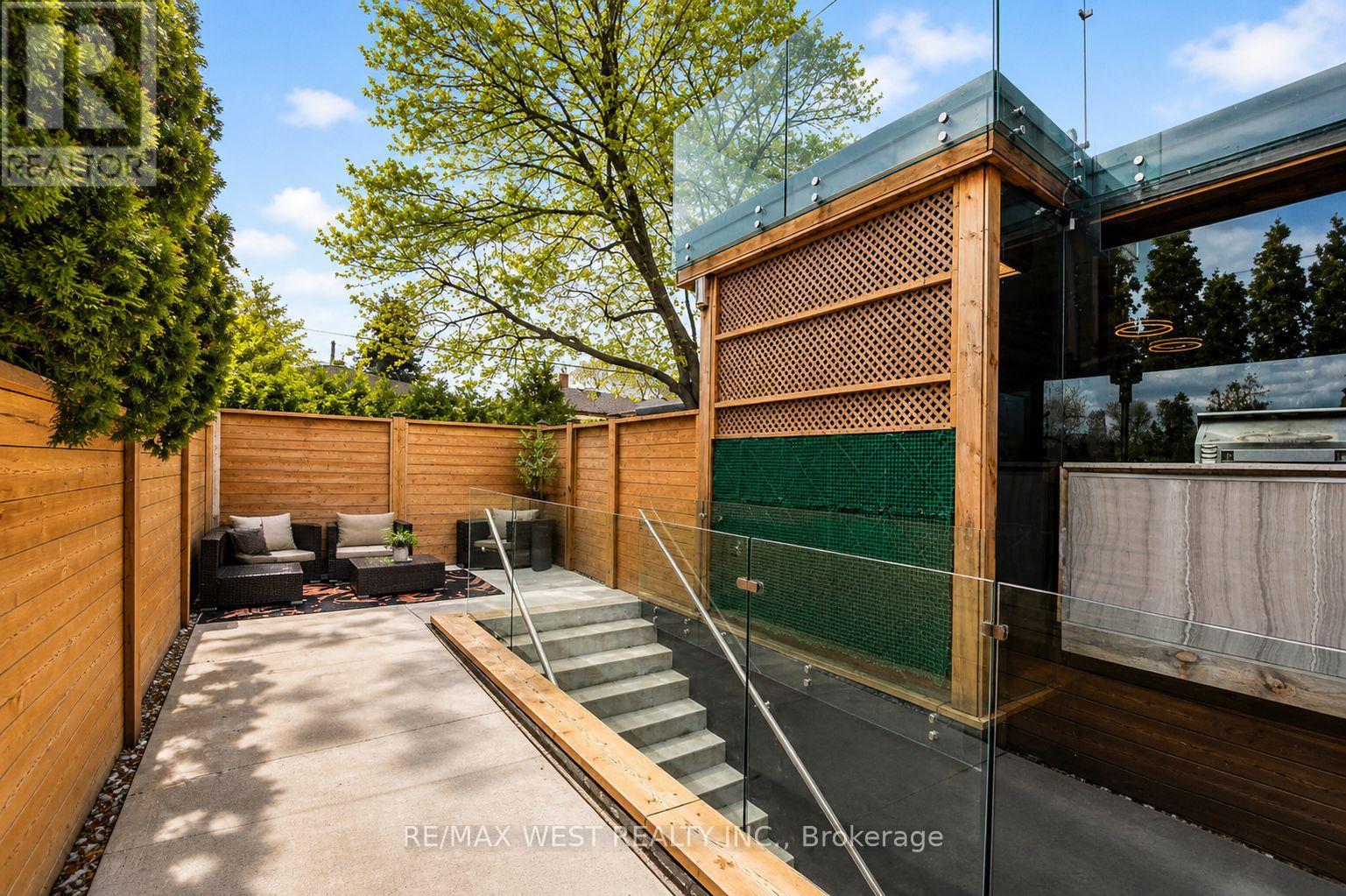 6 Creston Road, Toronto, Ontario  M6A 1J1 - Photo 47 - W13083448