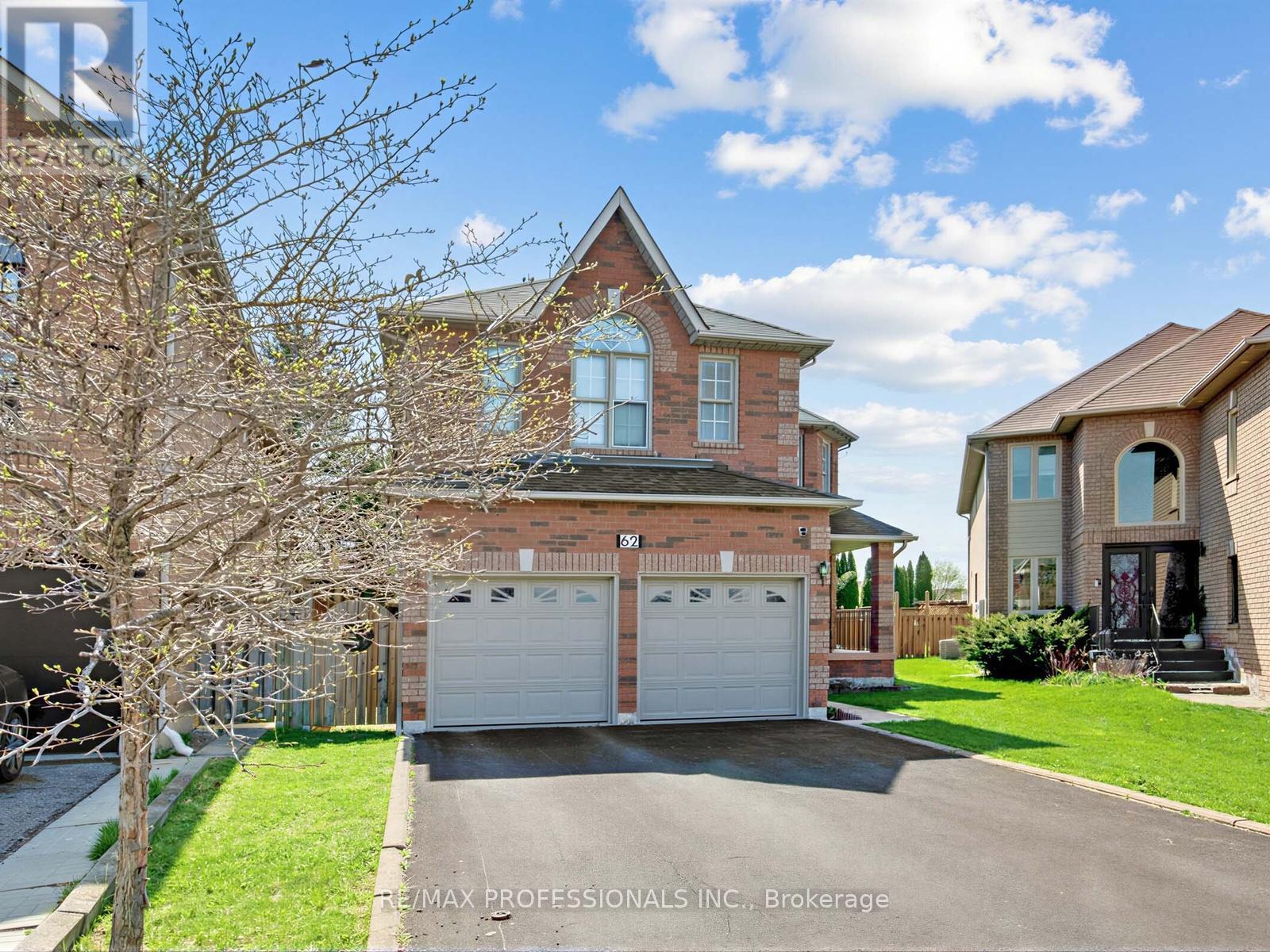 62 Banington Crescent, Brampton, Ontario  L7A 1G3 - Photo 2 - W13083458