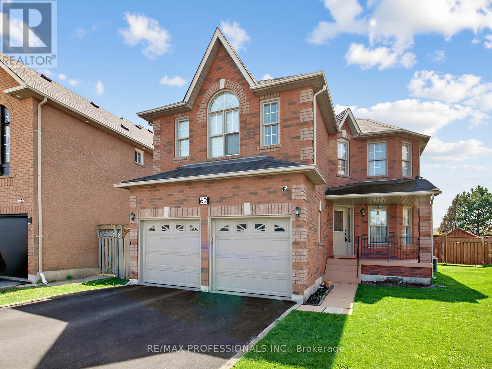 62 Banington Crescent, Brampton, Ontario  L7A 1G3 - Photo 3 - W13083458