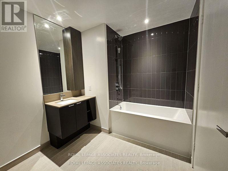 5711 - 3883 Quartz Road, Mississauga, Ontario  L5B 4M6 - Photo 8 - W13083496