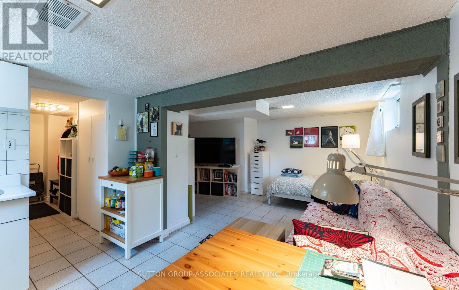 Lower - 57 Aziel Street, Toronto, Ontario  M6P 2N8 - Photo 11 - W13083524