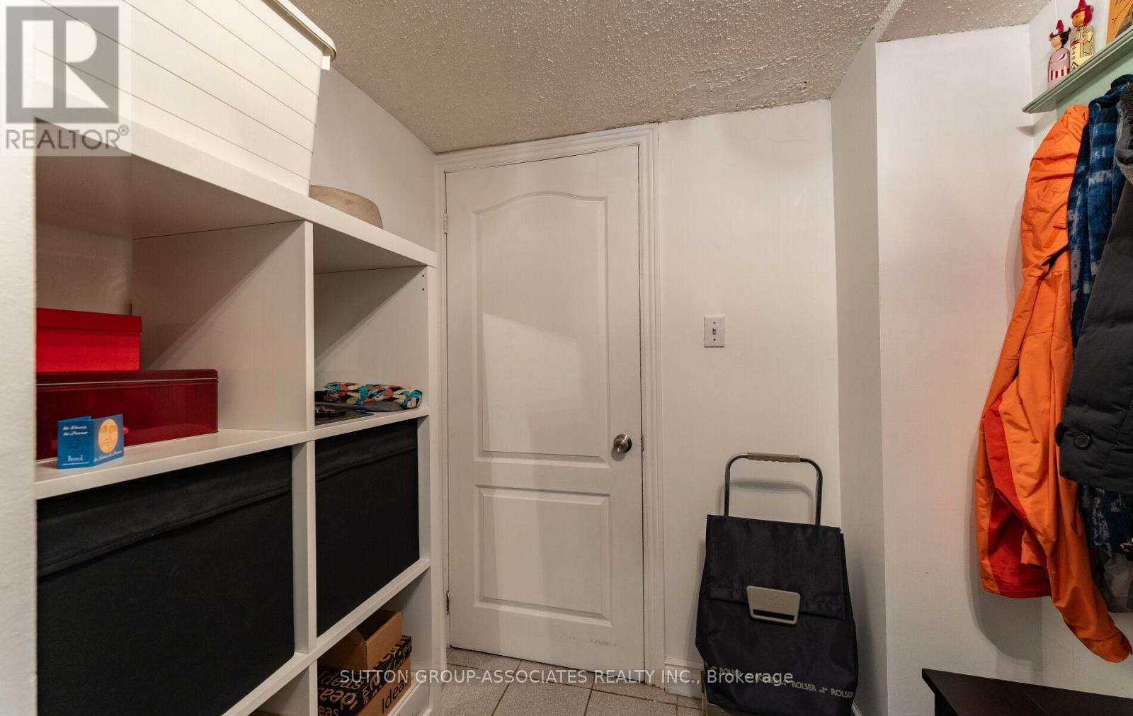 Lower - 57 Aziel Street, Toronto, Ontario  M6P 2N8 - Photo 2 - W13083524
