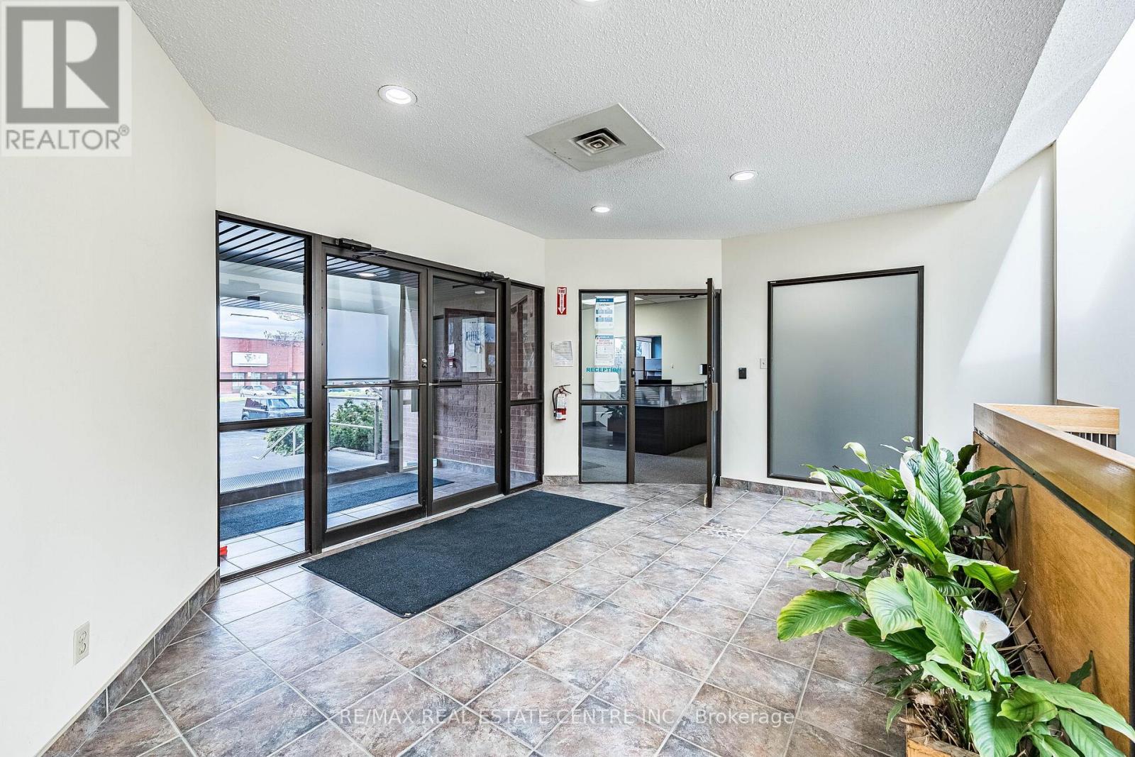 220 Advance Boulevard, Brampton, Ontario  L6T 4J5 - Photo 10 - W13083556