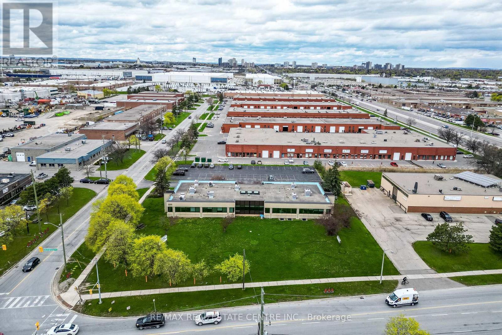 220 Advance Boulevard, Brampton, Ontario  L6T 4J5 - Photo 6 - W13083556