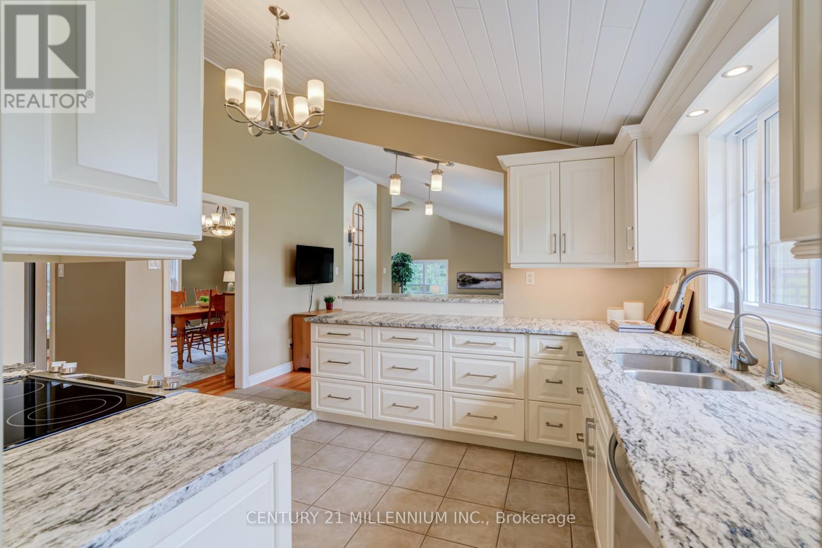 20280 Shaws Creek Road, Caledon, Ontario  L7K 1K6 - Photo 5 - W13083566
