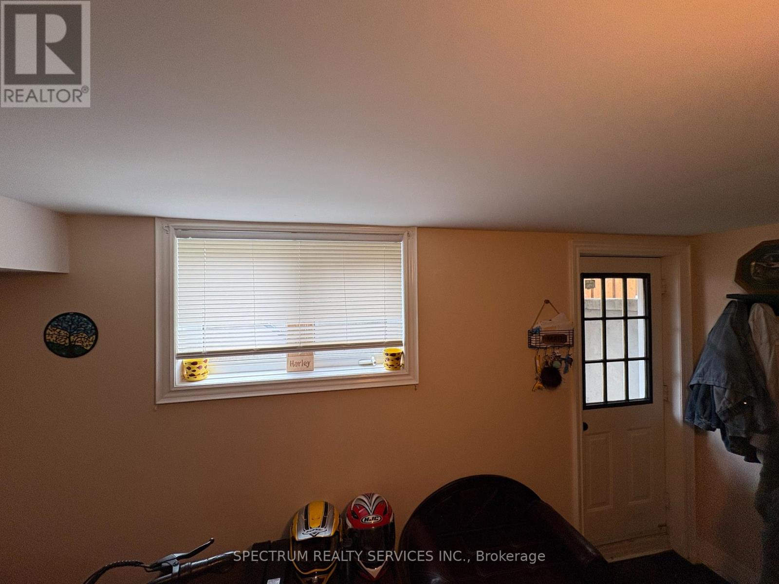 17 Estoril Terrace, Toronto, Ontario  M6N 5E1 - Photo 3 - W13083568