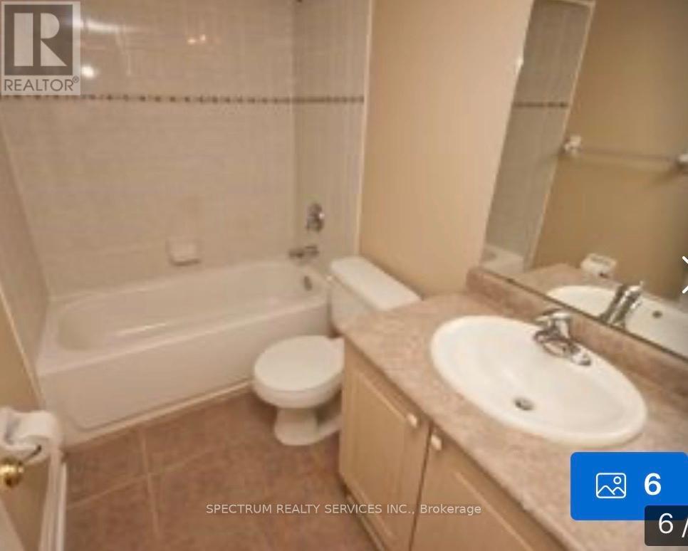17 Estoril Terrace, Toronto, Ontario  M6N 5E1 - Photo 8 - W13083568