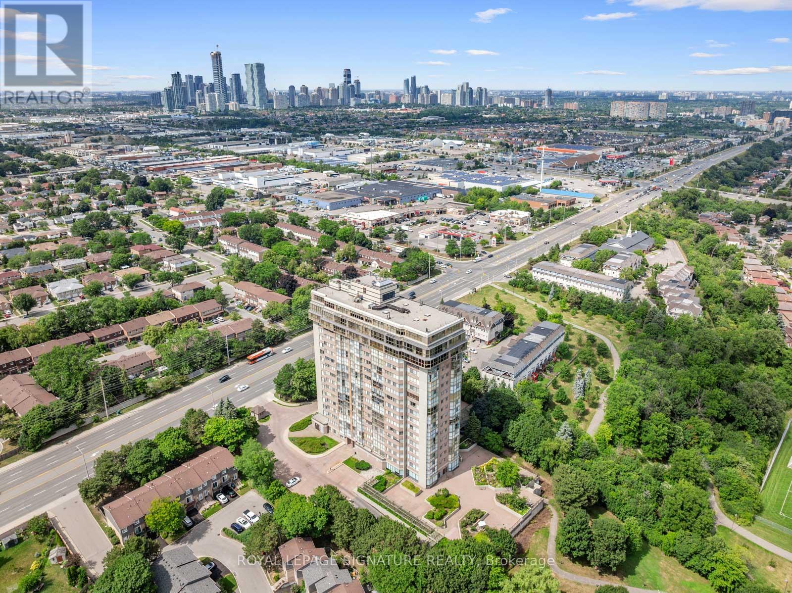 LPH4 - 880 DUNDAS STREET W, Mississauga, Ontario