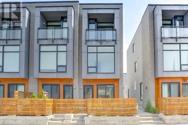 33 ACHTMAN LANE, Toronto, Ontario