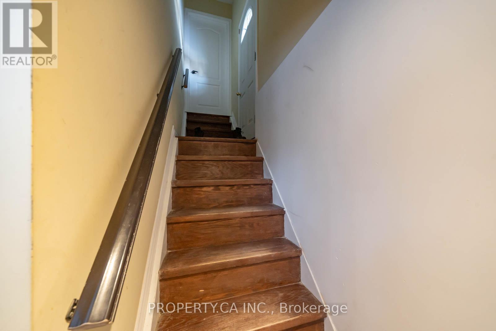 Lower - 46 Shrewsbury Square, Toronto, Ontario  M1T 1L2 - Photo 12 - E13069130