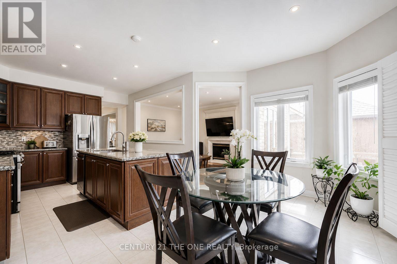58 Shadow Falls Drive, Richmond Hill, Ontario  L4E 4J9 - Photo 11 - N12967870
