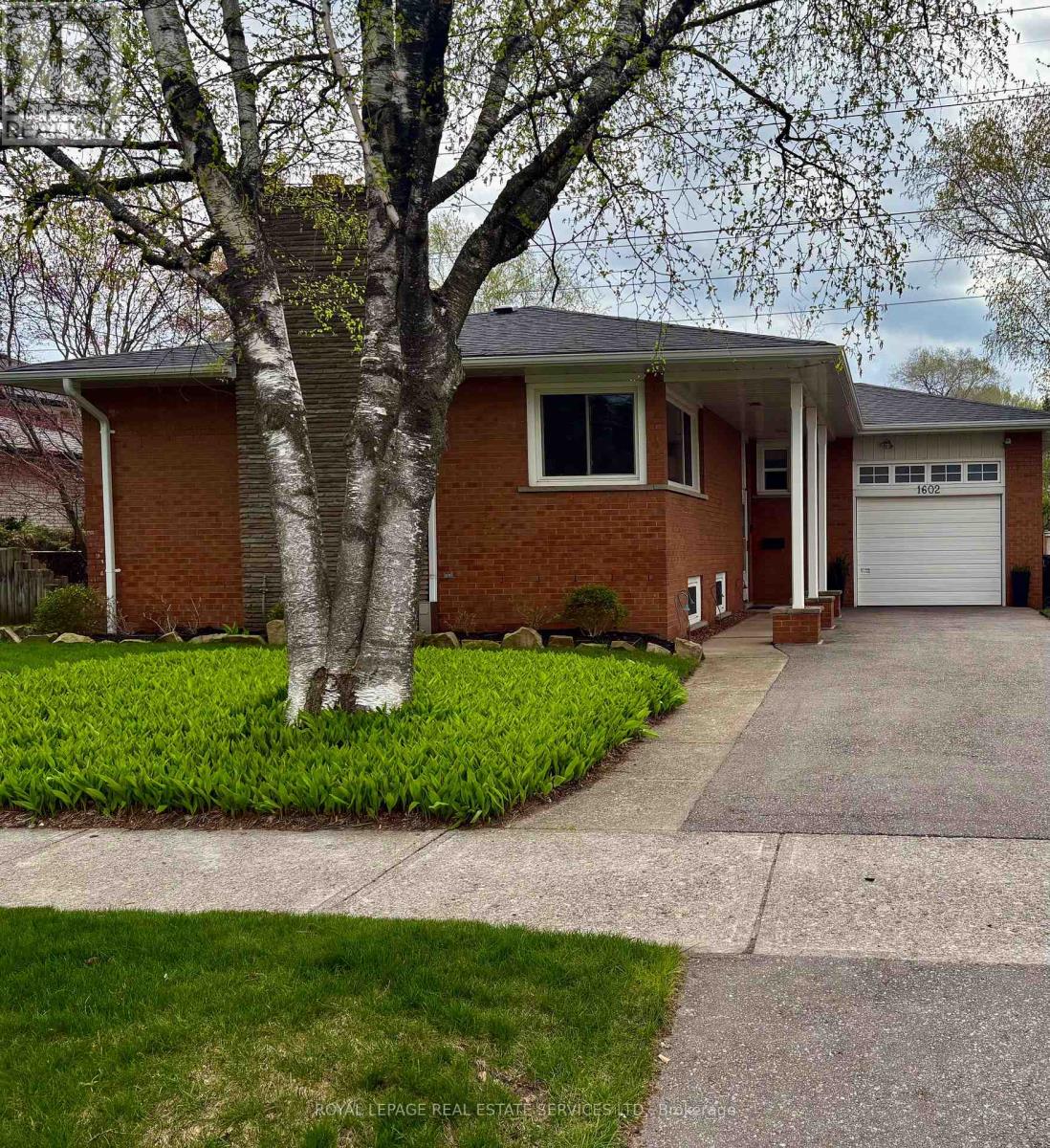 1602 CARLETTA DRIVE, Mississauga, Ontario
