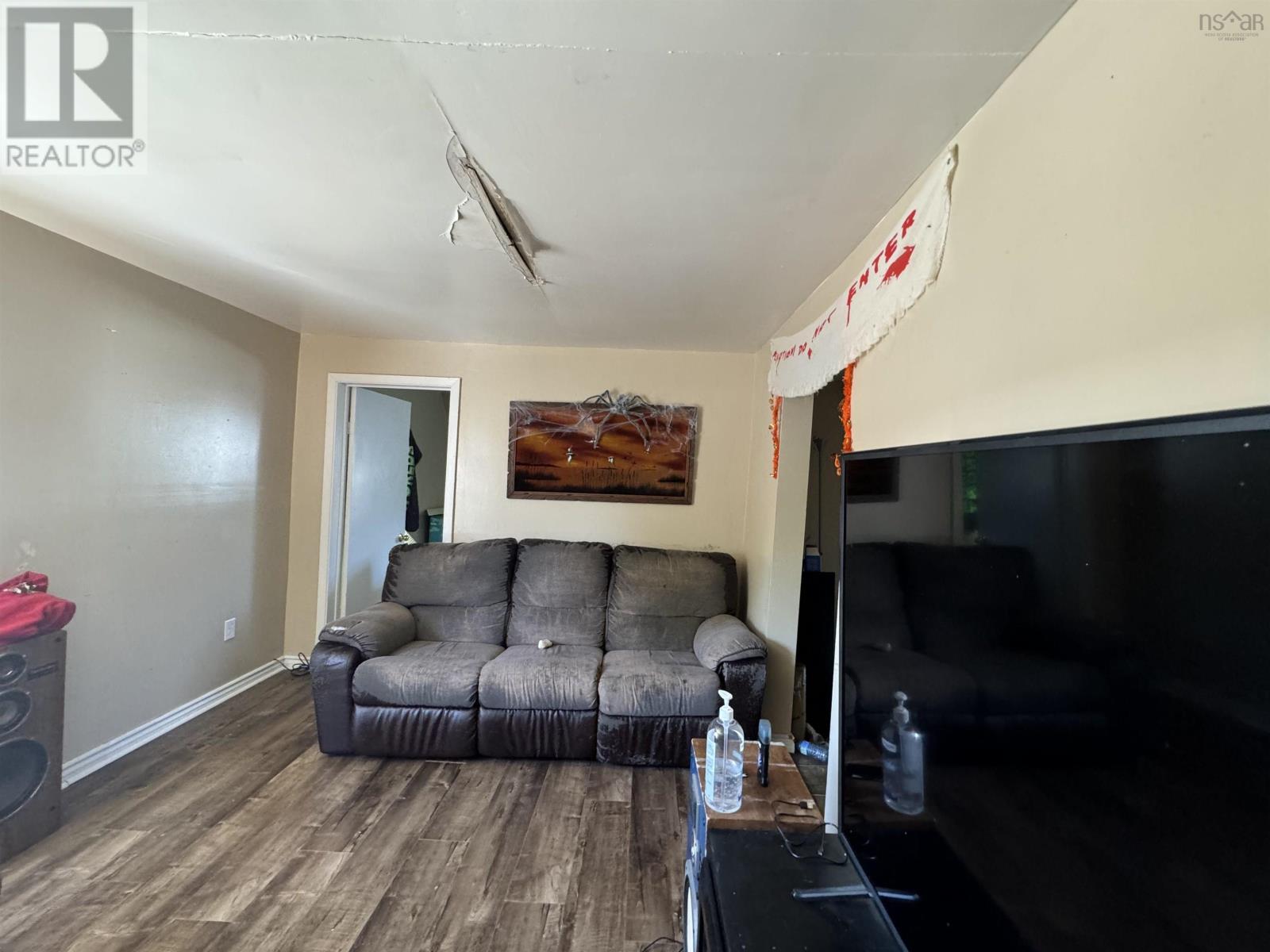 71 Brook Street, North Sydney, Nova Scotia  B2A 2J6 - Photo 2 - 202609710