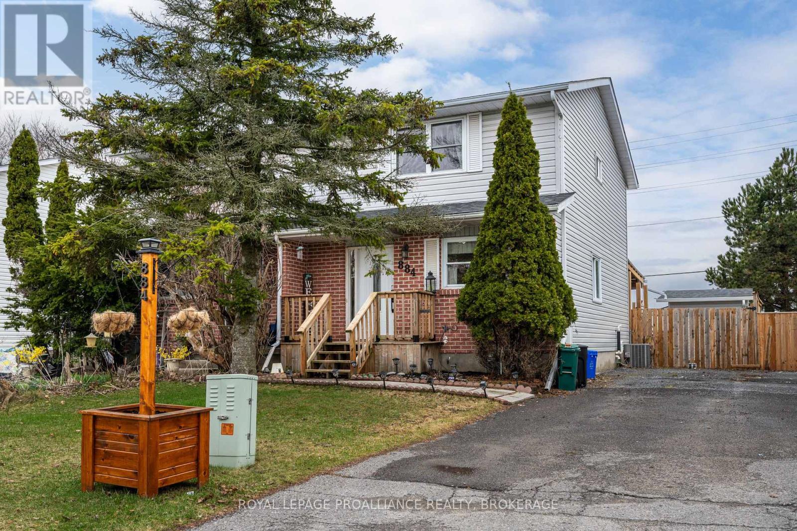 884 Larchwood Crescent, Kingston, Ontario  K7P 2P7 - Photo 2 - X13083854