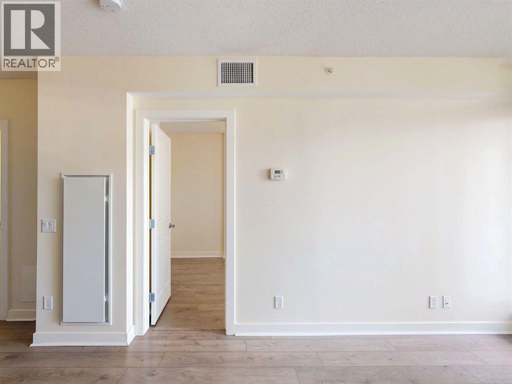 605, 30 Brentwood Common NW, Calgary, Alberta  T2L 2L8 - Photo 17 - A2290722