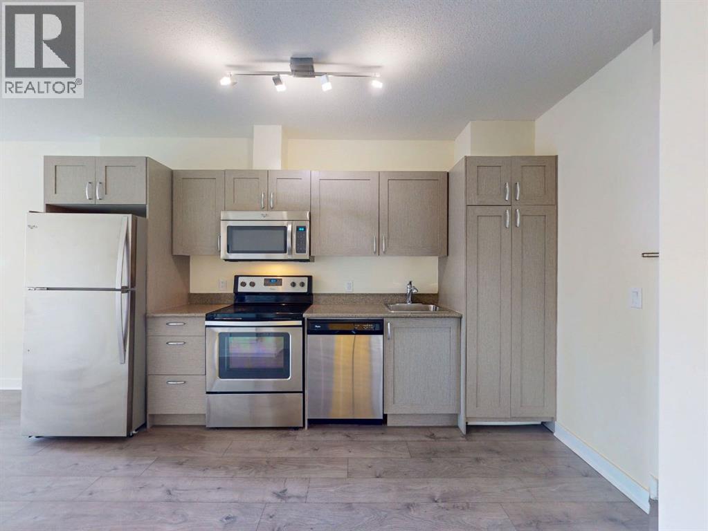 605, 30 Brentwood Common NW, Calgary, Alberta  T2L 2L8 - Photo 8 - A2290722