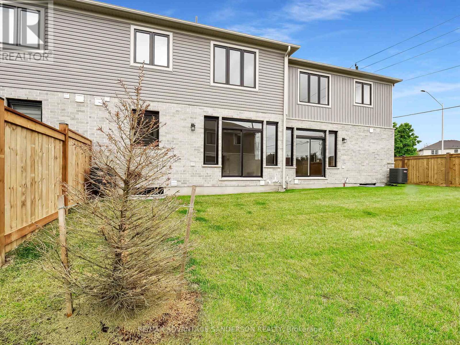 126 - 93 Stonefield Lane, Middlesex Centre, Ontario  N0M 2A0 - Photo 5 - X13083776