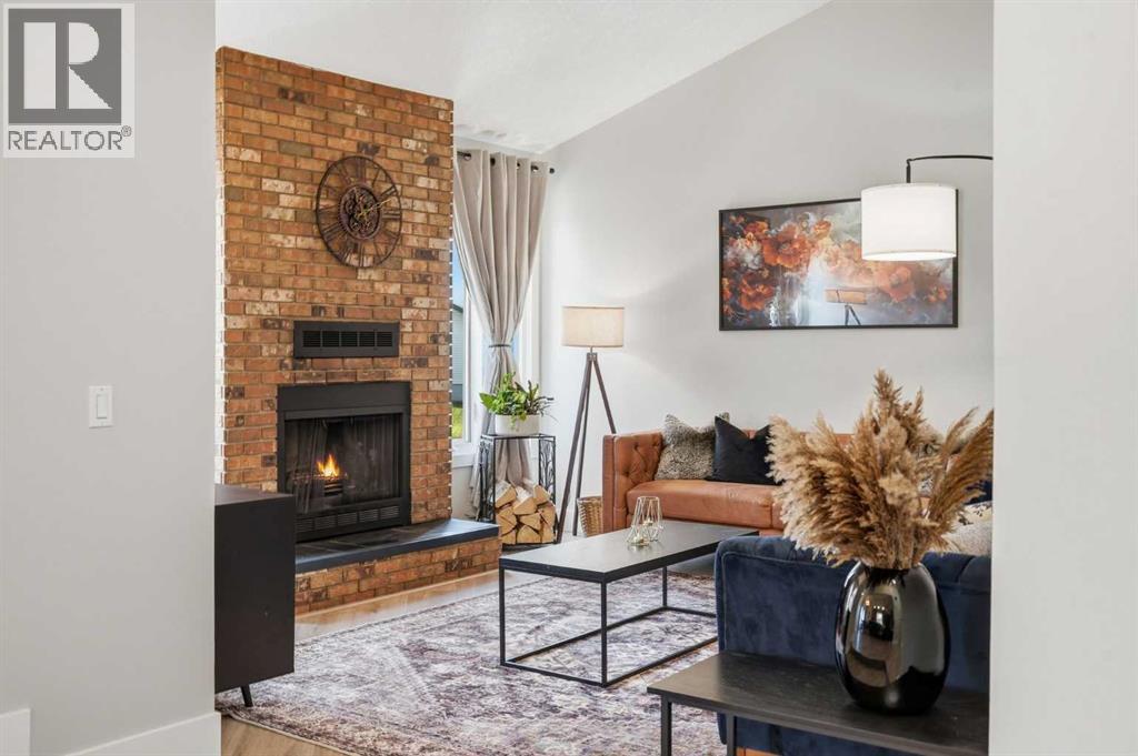 71 Woodfield Drive SW, Calgary, Alberta  T2W 3T3 - Photo 8 - A2307737