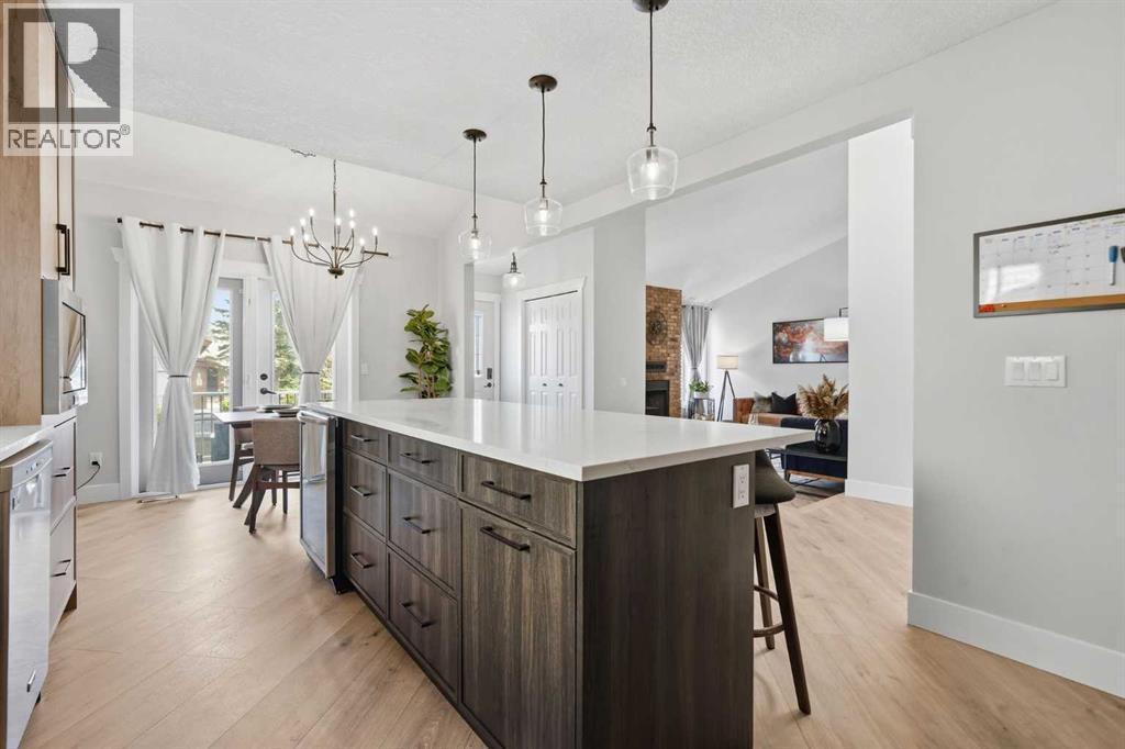71 Woodfield Drive SW, Calgary, Alberta  T2W 3T3 - Photo 12 - A2307737