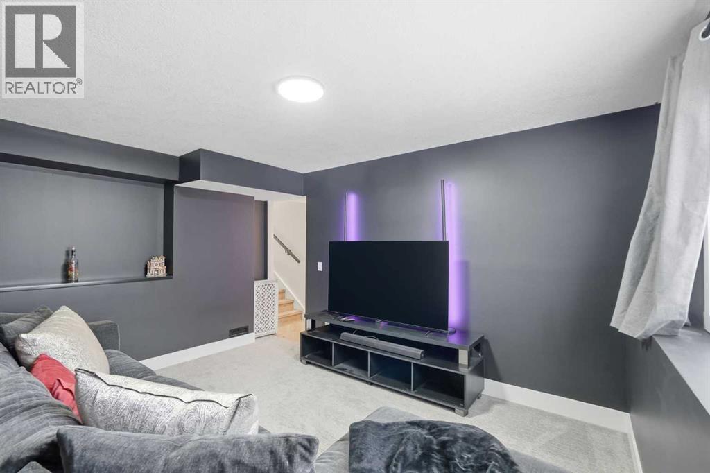 71 Woodfield Drive SW, Calgary, Alberta  T2W 3T3 - Photo 28 - A2307737