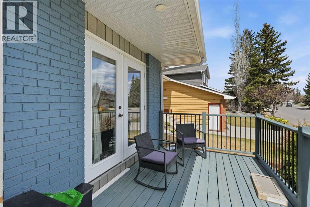 71 Woodfield Drive SW, Calgary, Alberta  T2W 3T3 - Photo 2 - A2307737