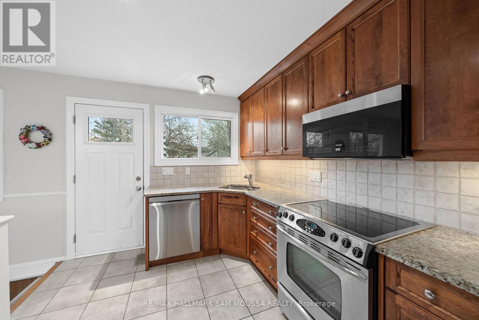 11 Springdale Crescent, Ottawa, Ontario  K2H 5T7 - Photo 15 - X13083798