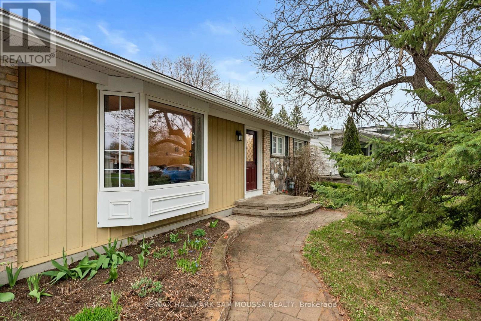 11 Springdale Crescent, Ottawa, Ontario  K2H 5T7 - Photo 5 - X13083798