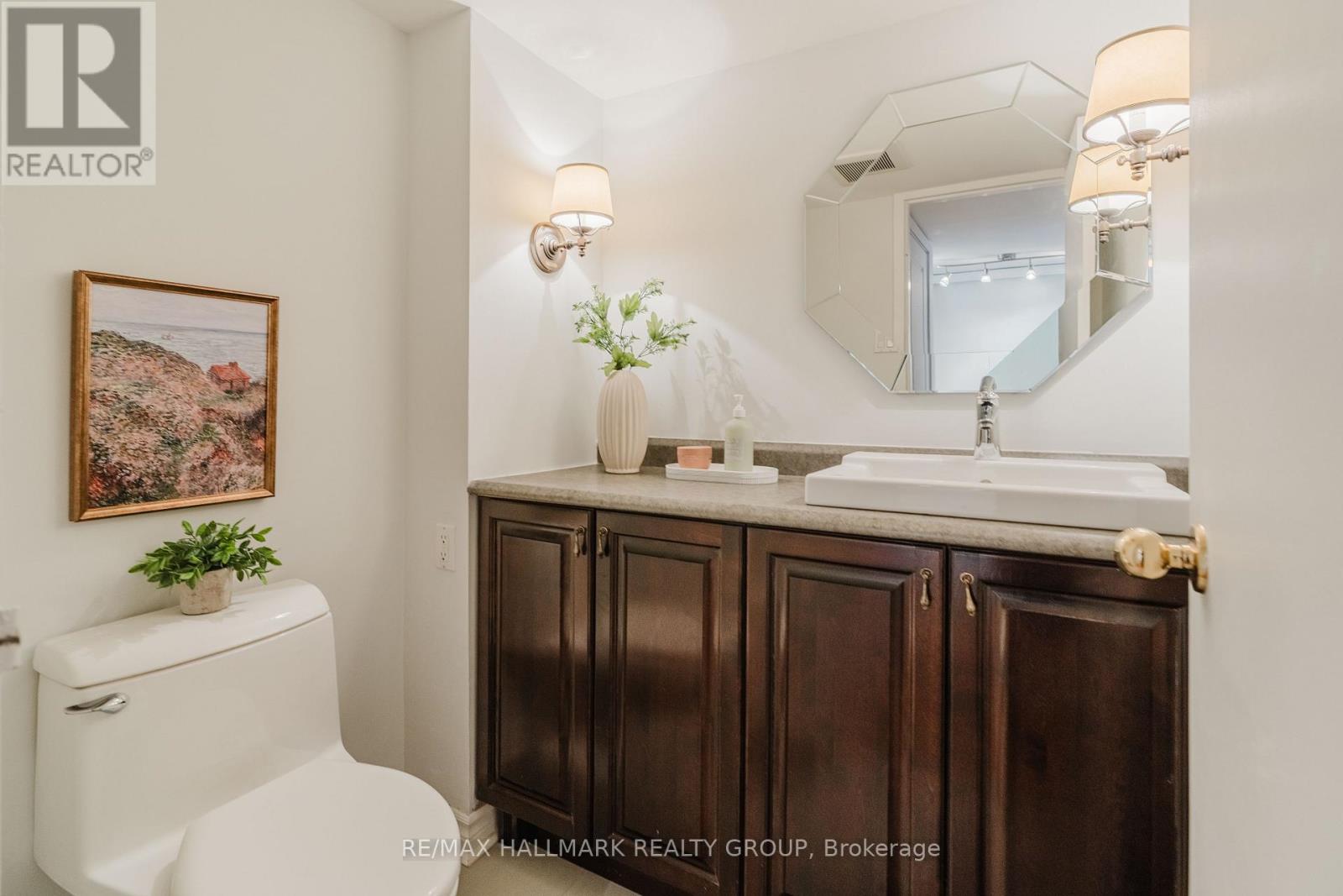 Th2 - 300 Queen Elizabeth Drive, Ottawa, Ontario  K1S 3M6 - Photo 12 - X13083848
