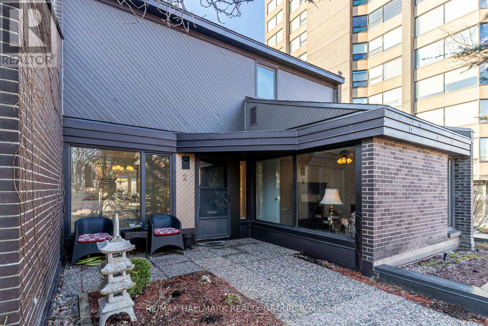 Th2 - 300 Queen Elizabeth Drive, Ottawa, Ontario  K1S 3M6 - Photo 4 - X13083848