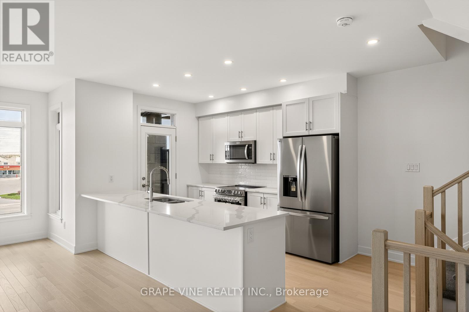 566 Arbia Ridge, Ottawa, Ontario  K2S 2S4 - Photo 11 - X13083870