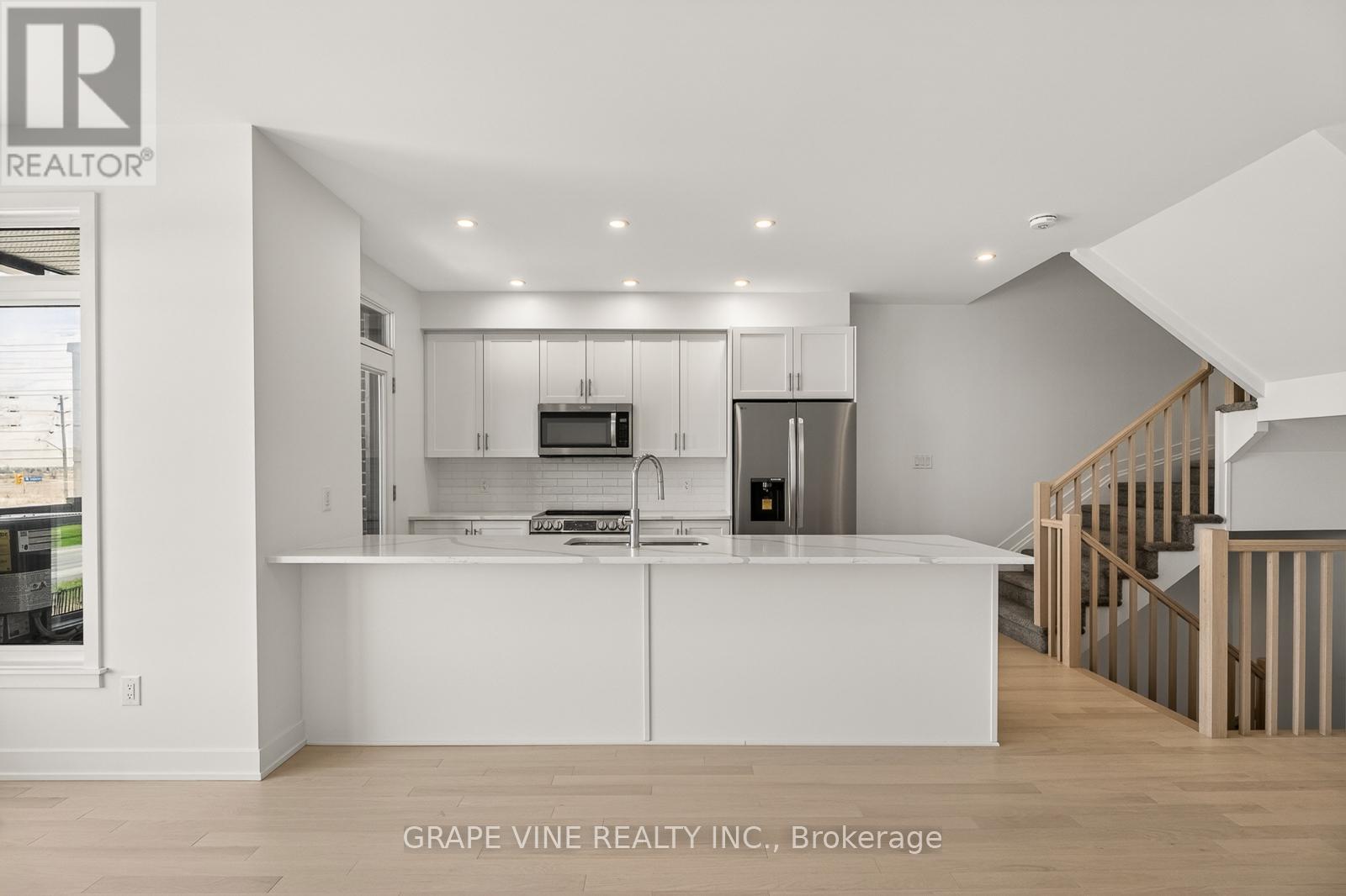 566 Arbia Ridge, Ottawa, Ontario  K2S 2S4 - Photo 12 - X13083870