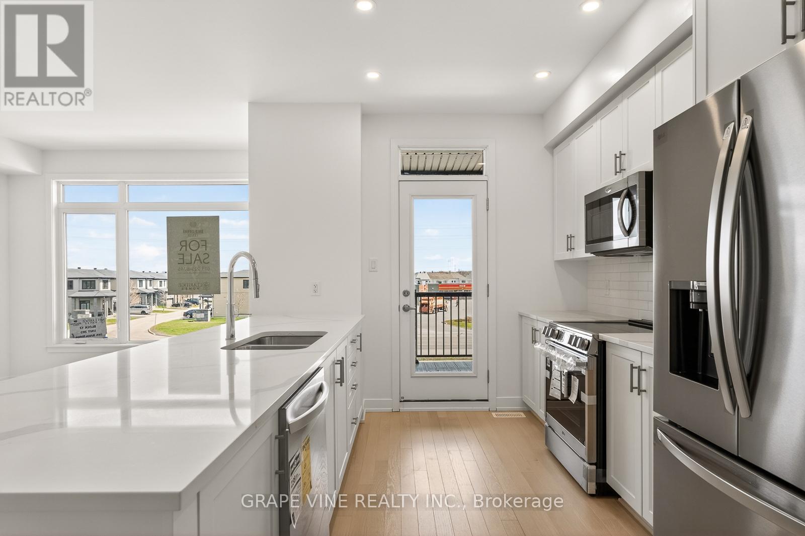 566 Arbia Ridge, Ottawa, Ontario  K2S 2S4 - Photo 14 - X13083870