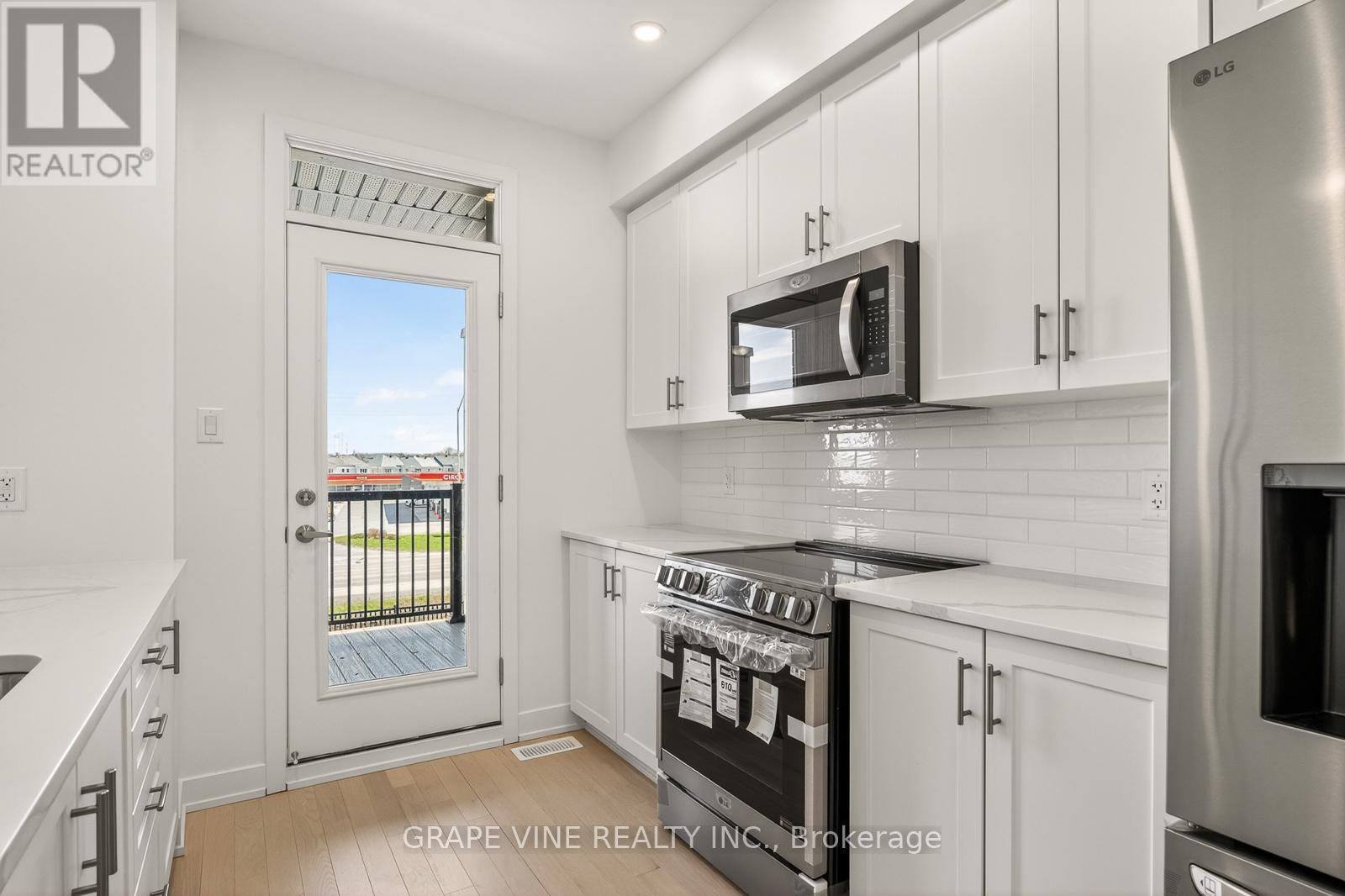 566 Arbia Ridge, Ottawa, Ontario  K2S 2S4 - Photo 15 - X13083870
