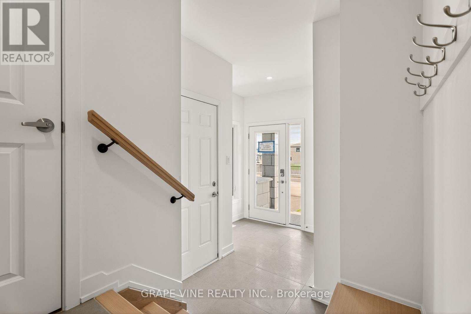 566 Arbia Ridge, Ottawa, Ontario  K2S 2S4 - Photo 6 - X13083870