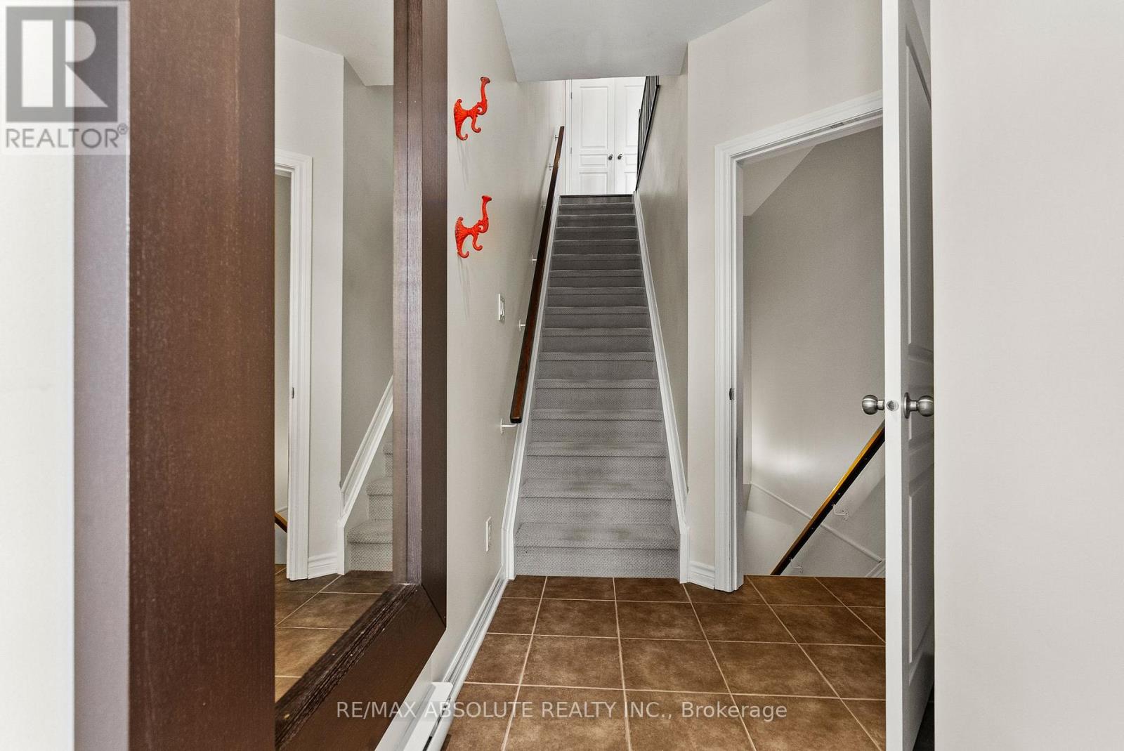 52 Edenvale Drive, Ottawa, Ontario  K2K 0A3 - Photo 3 - X13083880