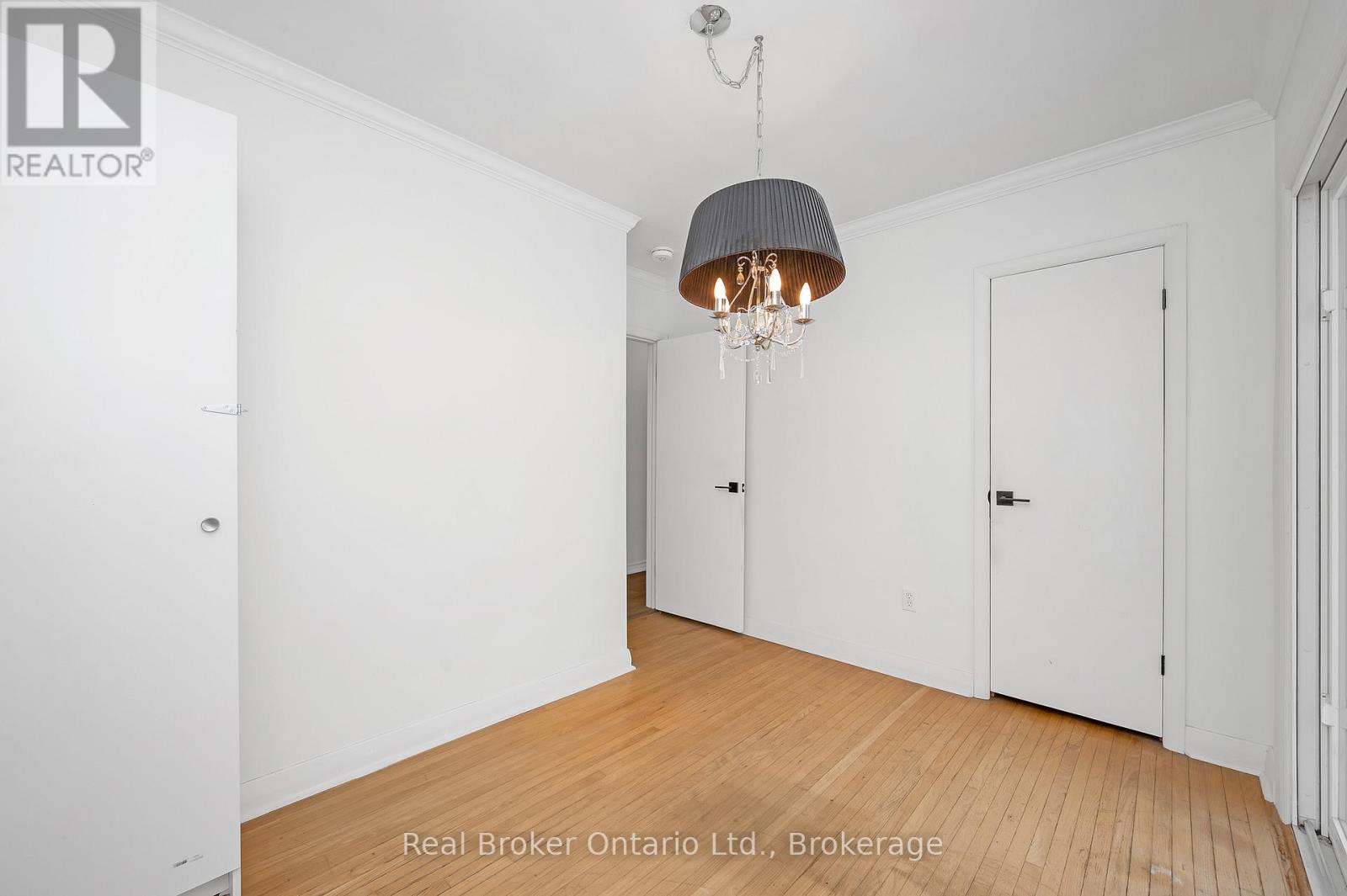 Upper - 39 Westminster Avenue, Hamilton, Ontario  L9C 4L8 - Photo 11 - X13083736