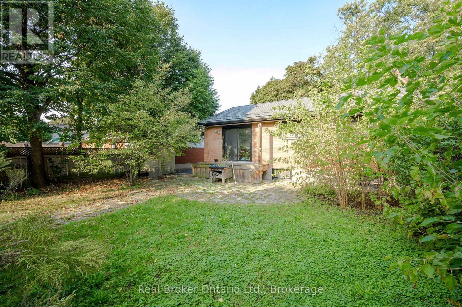 Upper - 39 Westminster Avenue, Hamilton, Ontario  L9C 4L8 - Photo 18 - X13083736