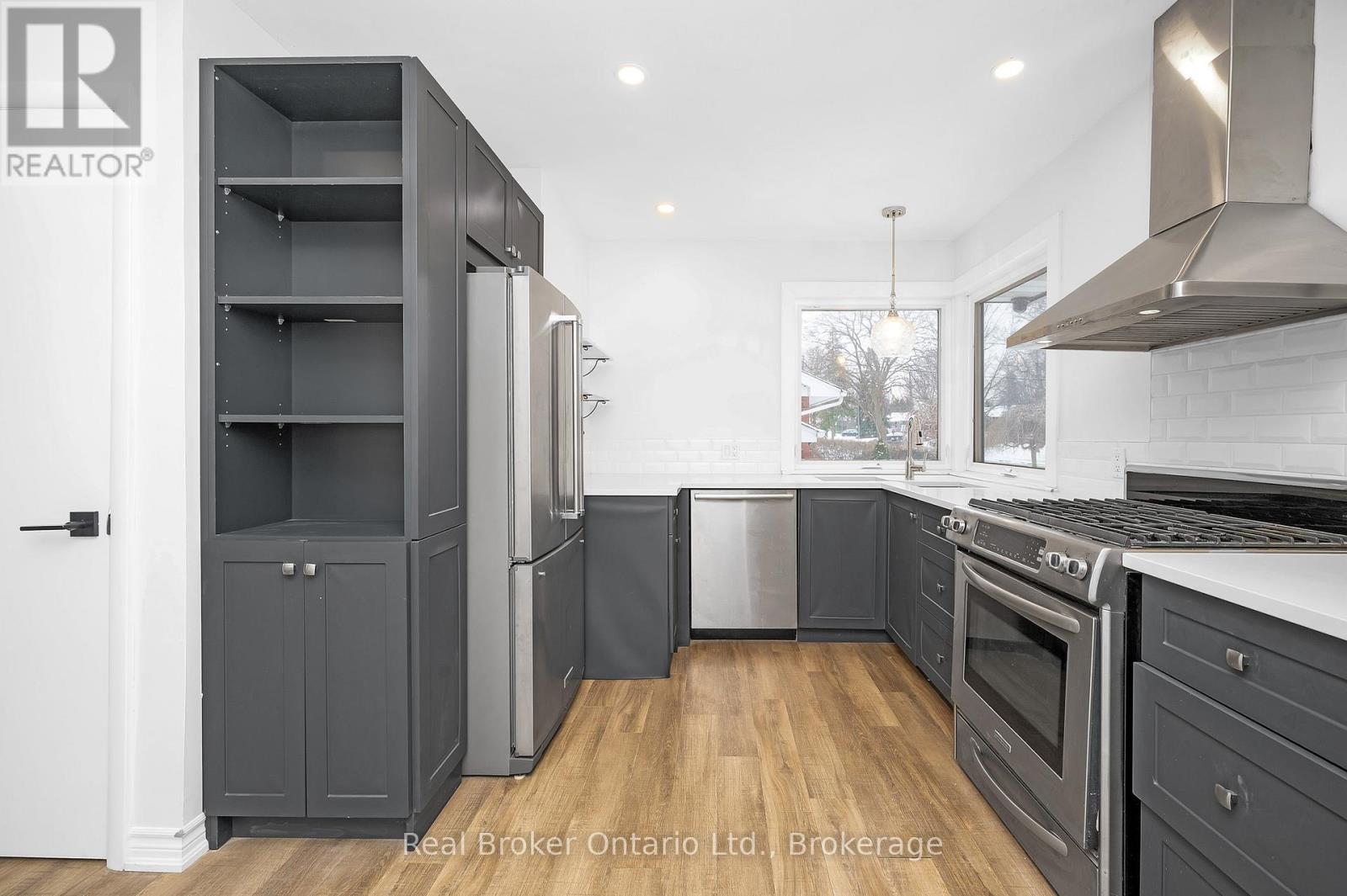Upper - 39 Westminster Avenue, Hamilton, Ontario  L9C 4L8 - Photo 6 - X13083736