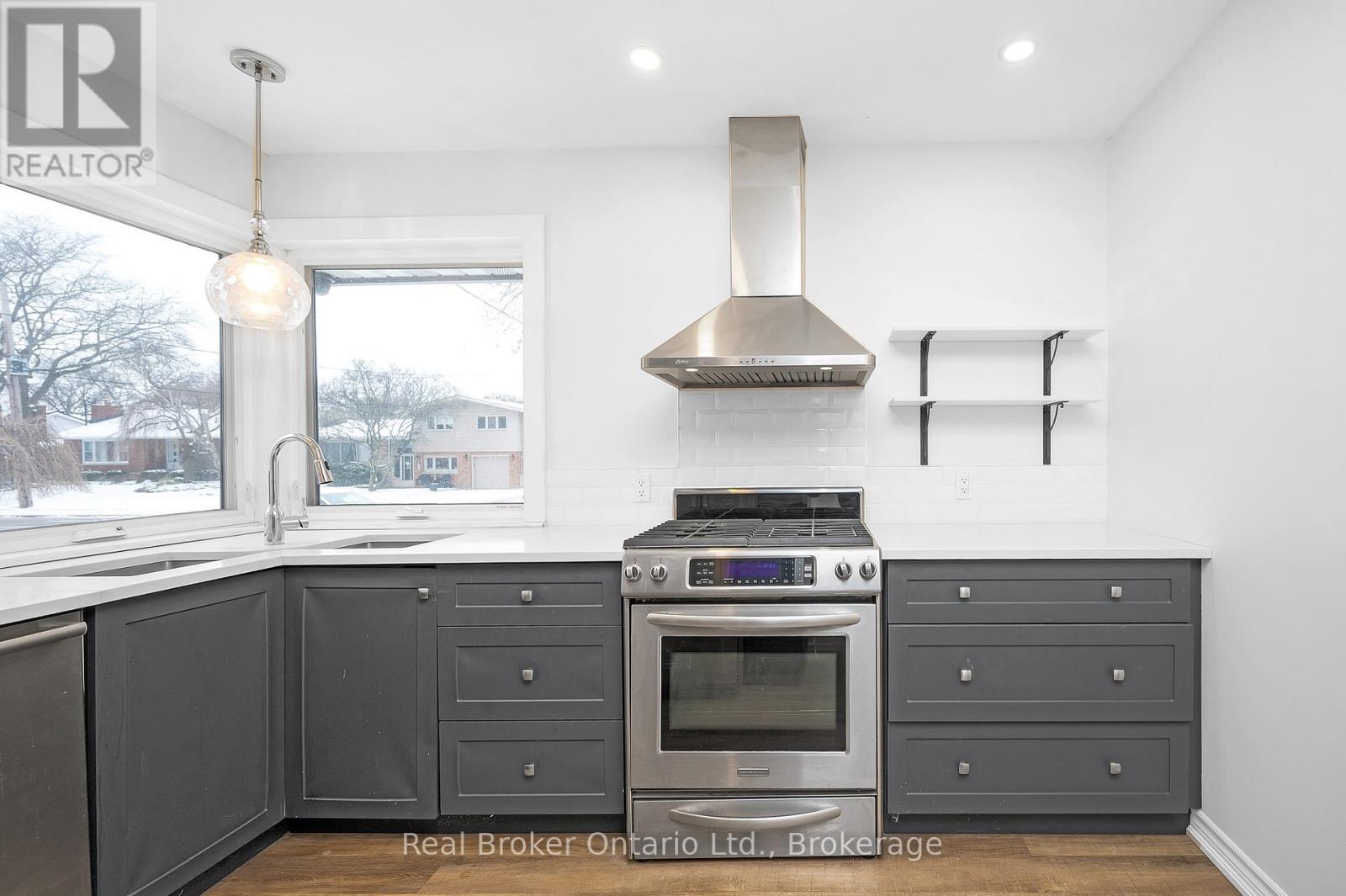 Upper - 39 Westminster Avenue, Hamilton, Ontario  L9C 4L8 - Photo 7 - X13083736